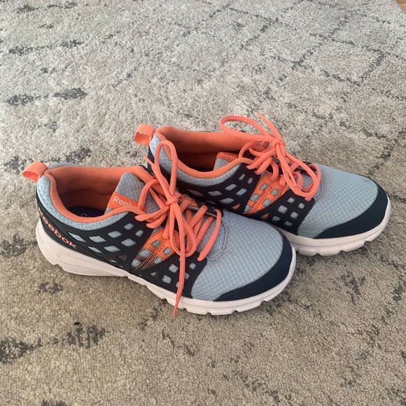 Reebok Running Shoes - Picture 2 of 4